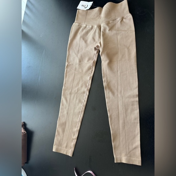 Zyia Taupe Firm & Free Seamless Leggings XL NWT - Picture 2 of 6
